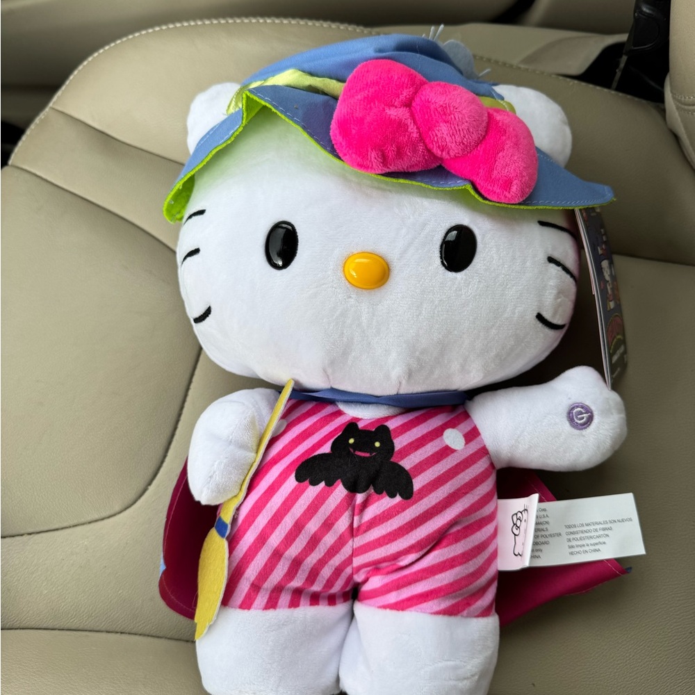 Hello Kitty animated Plush in Halloween costume
